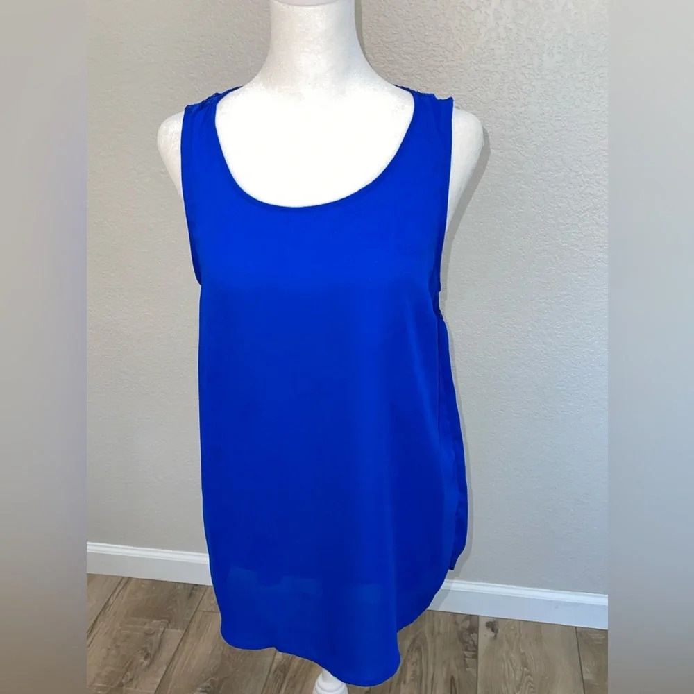 NWOT Giani Bernini beautiful blue tank top with back detail